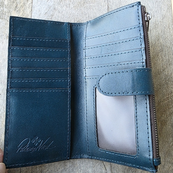 Patricia Nash Florence Tooled Nazari (Blue Coral) Bifold Wallet - Picture 5 of 9